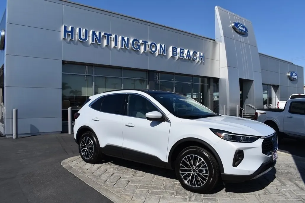 2025 Ford Escape Base photo 1