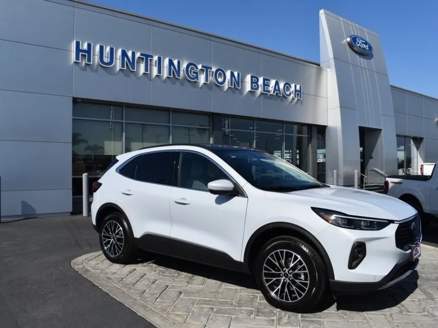 2025 Ford Escape Base photo 1