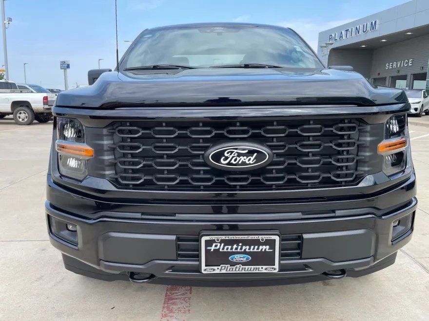 2025 Ford F-150 STX photo 1