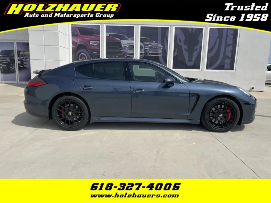 2010 Porsche Panamera Turbo photo 1