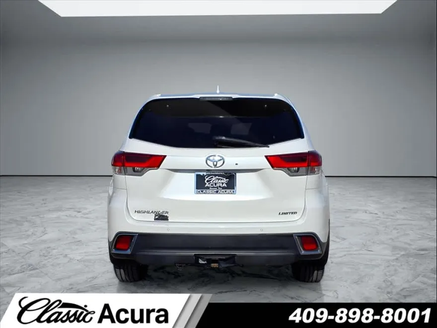 2019 Toyota Highlander Limited photo 1