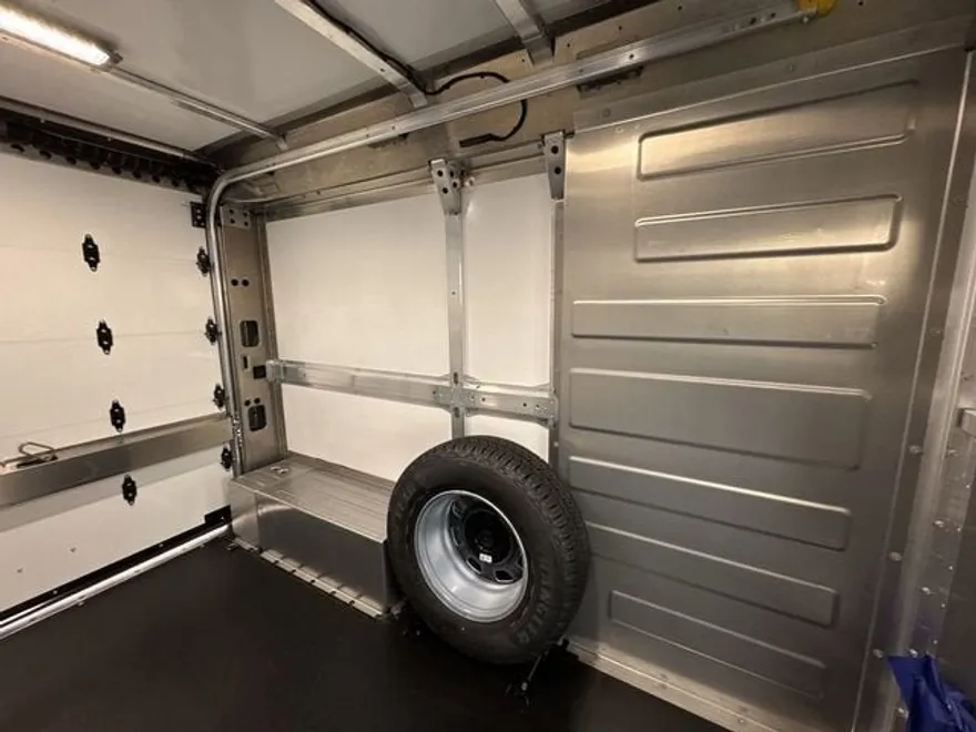 2025 Chevrolet BrightDrop 400 photo 27