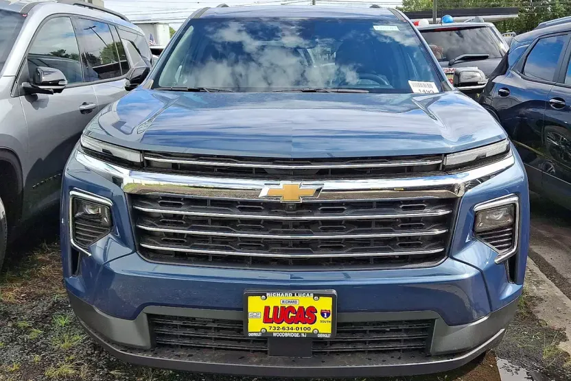 2026 Chevrolet Traverse photo 1
