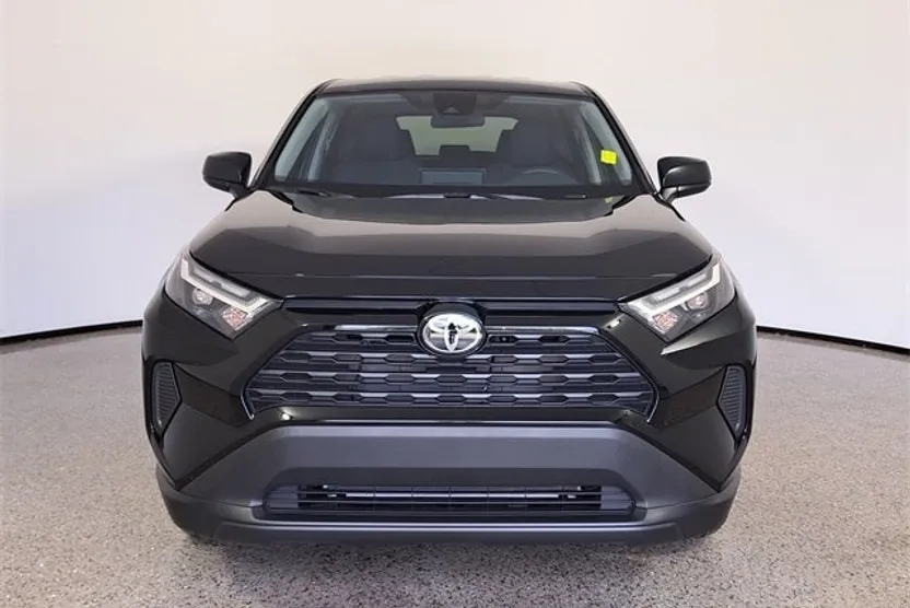 2025 Toyota RAV4 LE photo 1