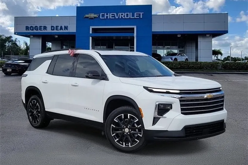 2026 Chevrolet Traverse photo 1