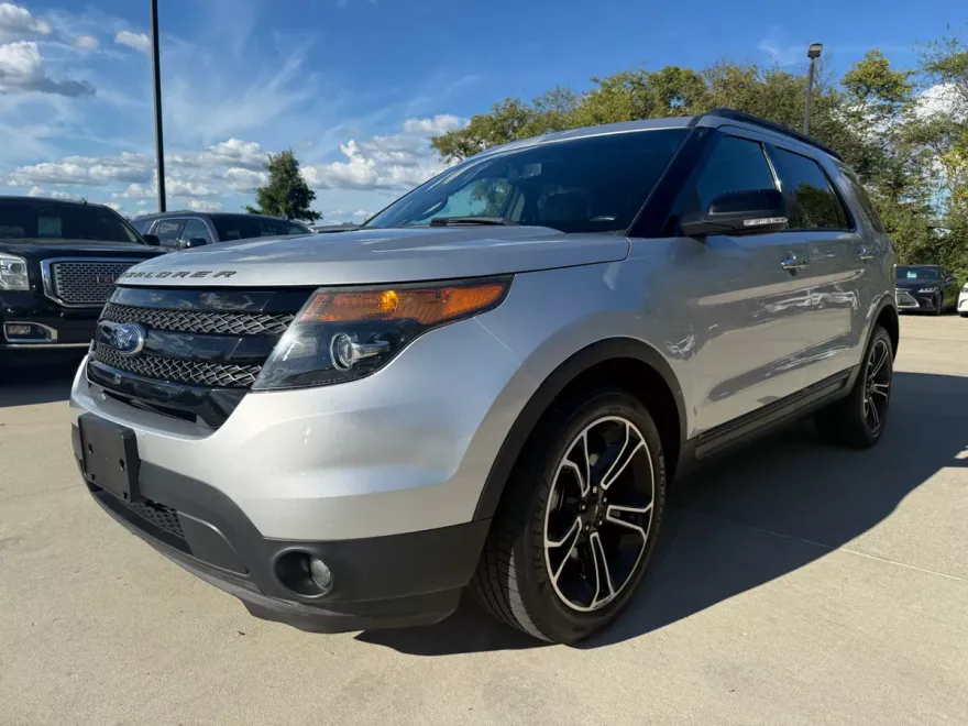 2014 Ford Explorer Sport photo 1