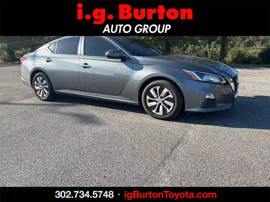 2019 Nissan Altima 2.5 S photo 1