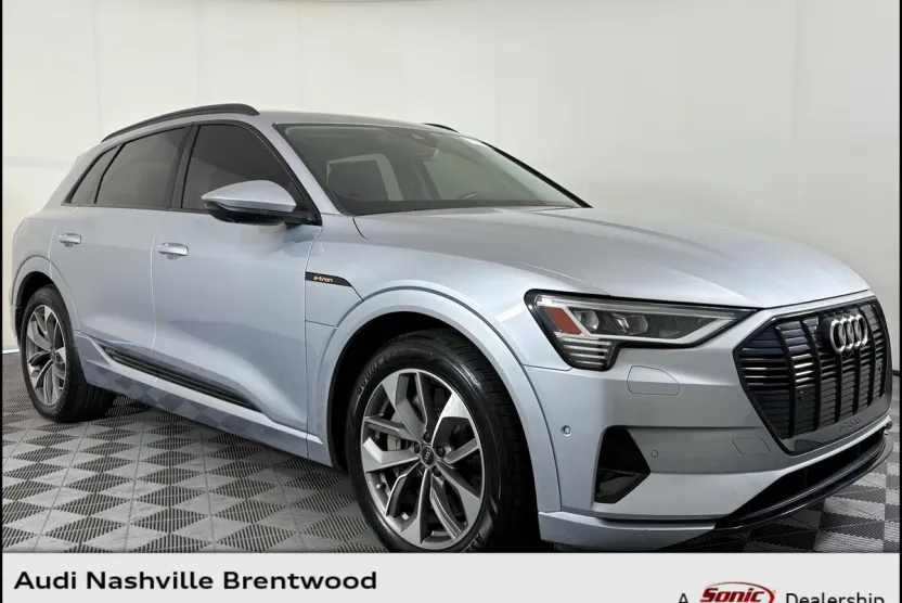 2021 Audi e-tron Premium Plus photo 1