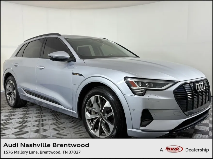 2021 Audi e-tron Premium Plus photo 1