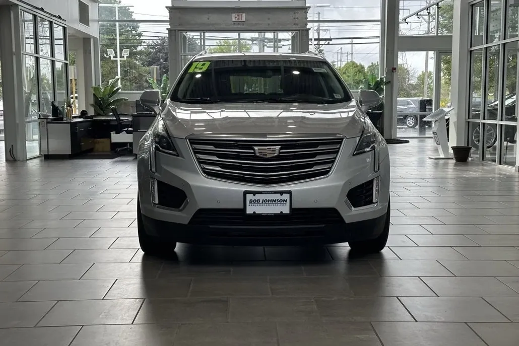 2019 Cadillac XT5 Premium Luxury photo 1