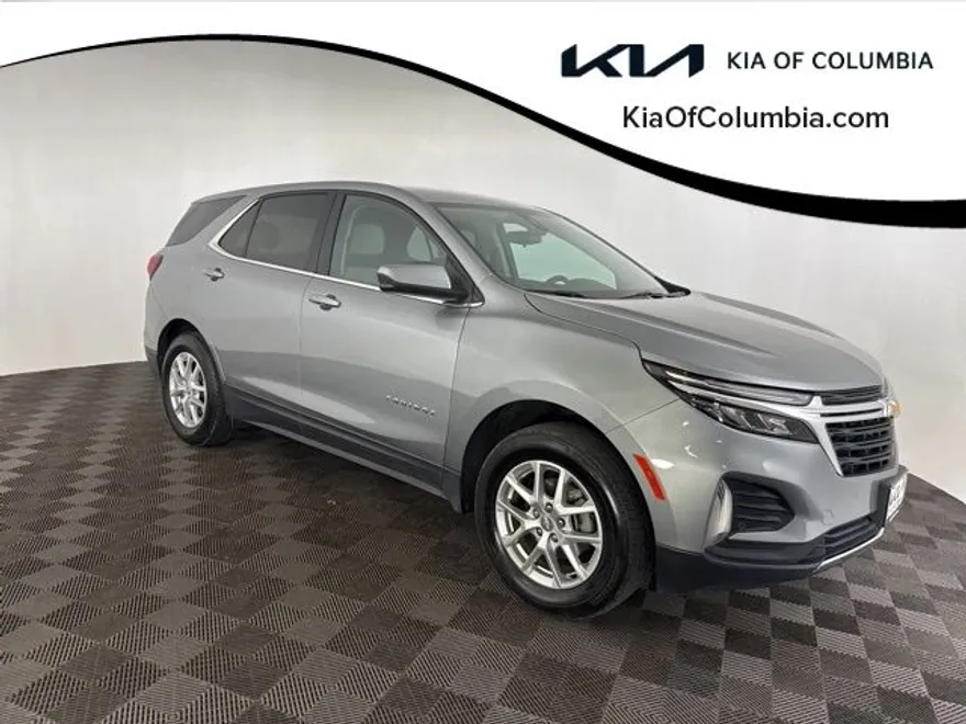 2024 Chevrolet Equinox LT photo 1