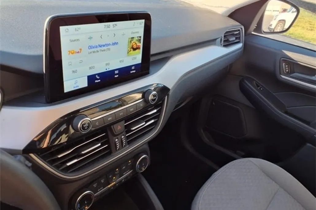 2022 Ford Escape SE photo 1