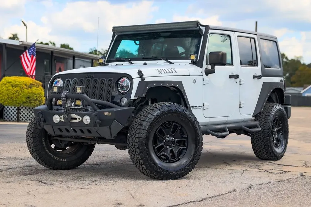 2017 Jeep Wrangler Unlimited Willys Wheeler photo 1