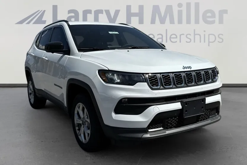 2025 Jeep Compass Latitude photo 1