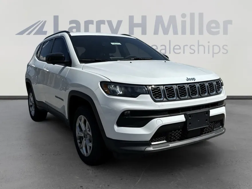 2025 Jeep Compass Latitude photo 1
