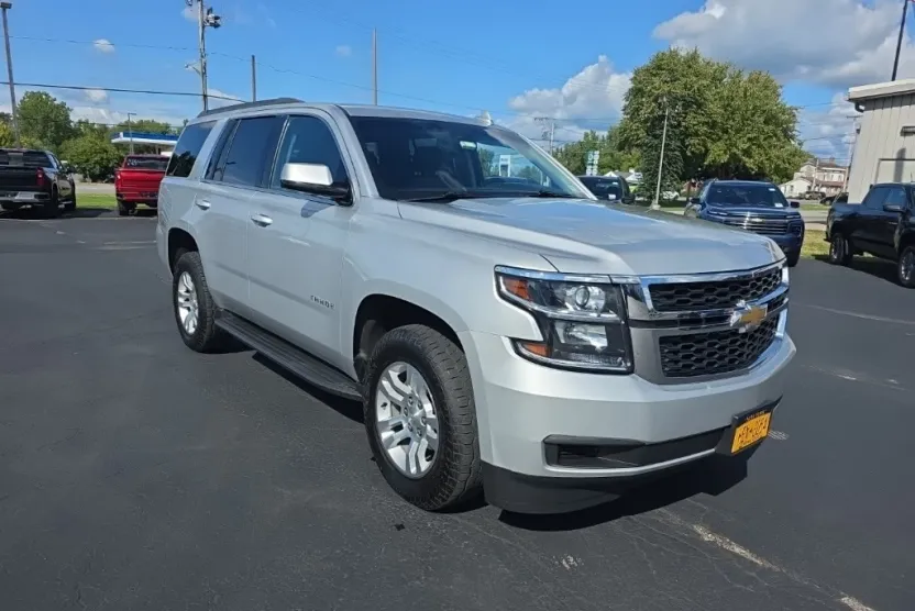 2018 Chevrolet Tahoe LT photo 1