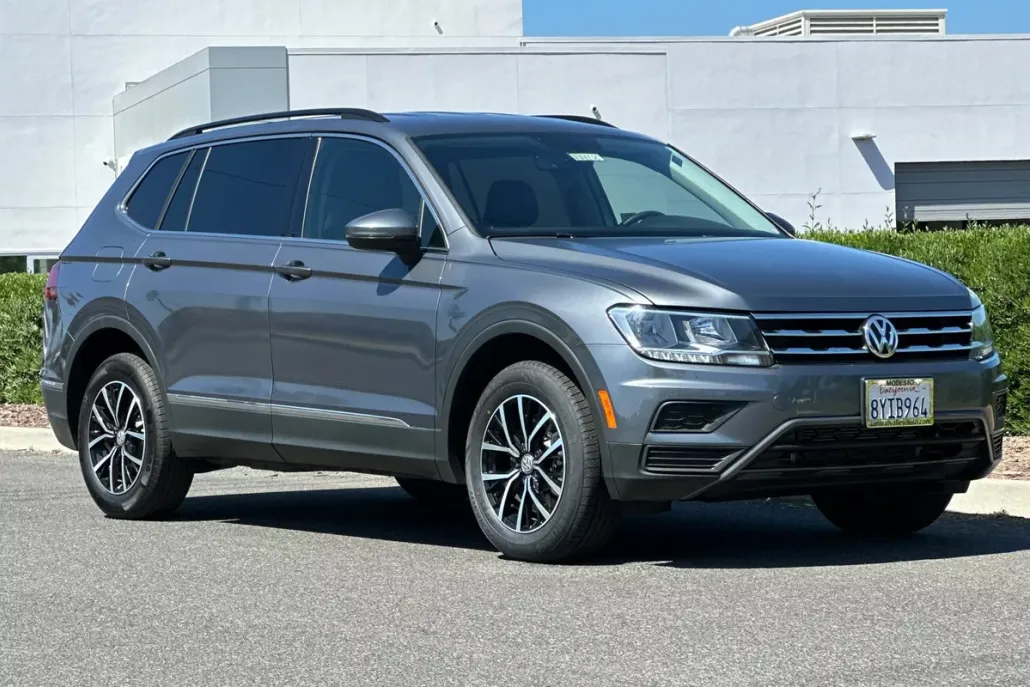 2021 Volkswagen Tiguan SE photo 1