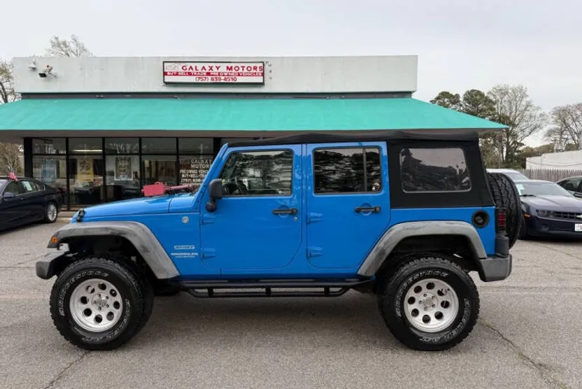 2011 Jeep Wrangler Unlimited Sport photo 1