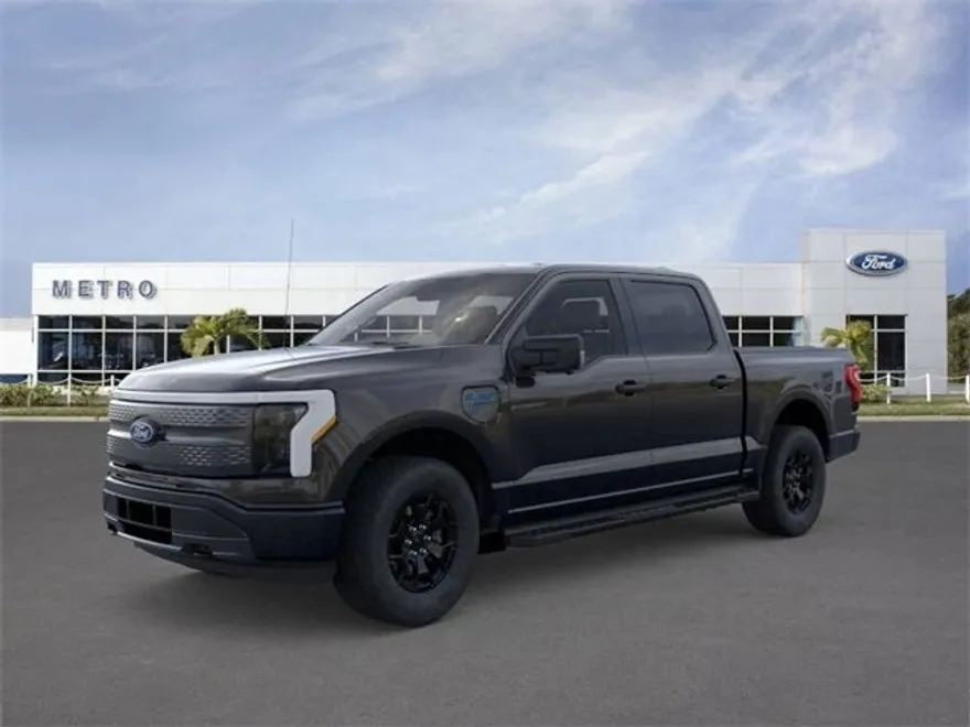 2025 Ford F-150 Lightning XLT photo 1