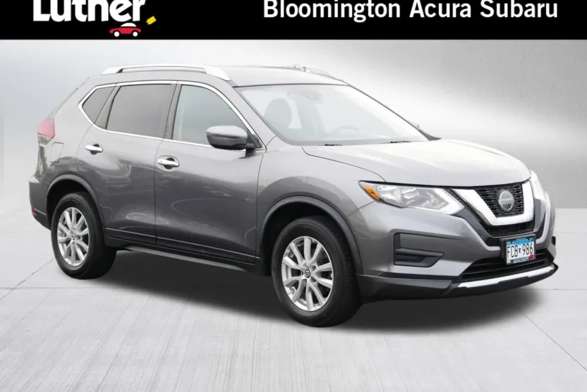 2019 Nissan Rogue SV photo 1