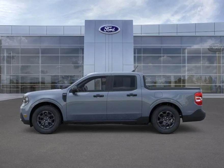 2025 Ford Maverick XLT photo 1