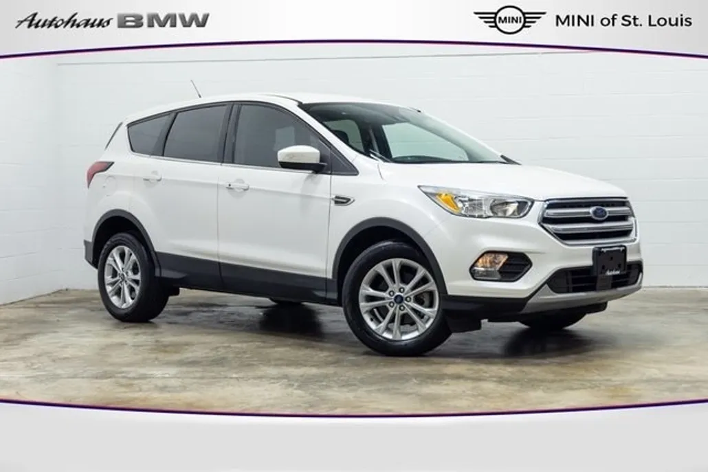 2019 Ford Escape SE photo 1