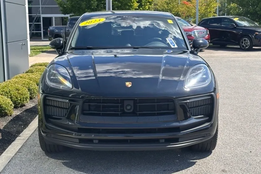 2023 Porsche Macan S photo 1