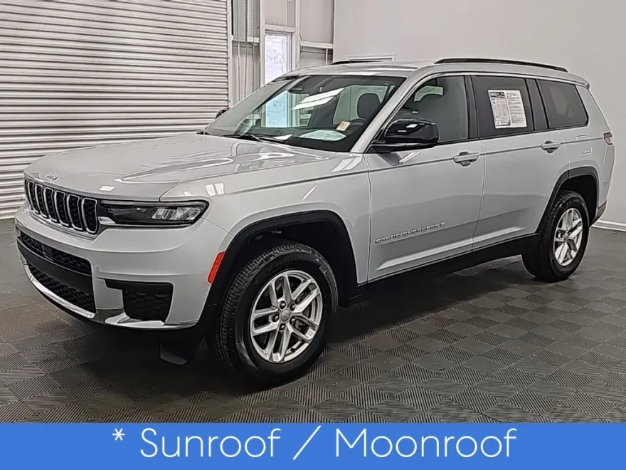 2025 Jeep Grand Cherokee Laredo photo 1