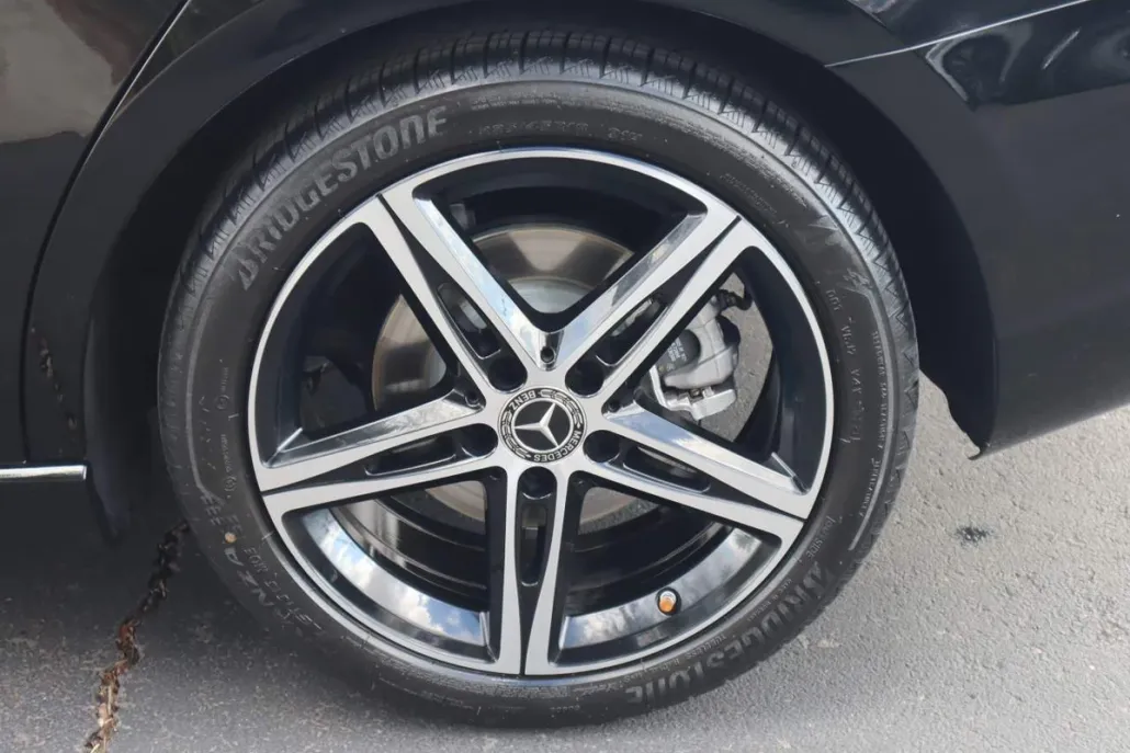 2022 Mercedes Benz A 220 photo 1