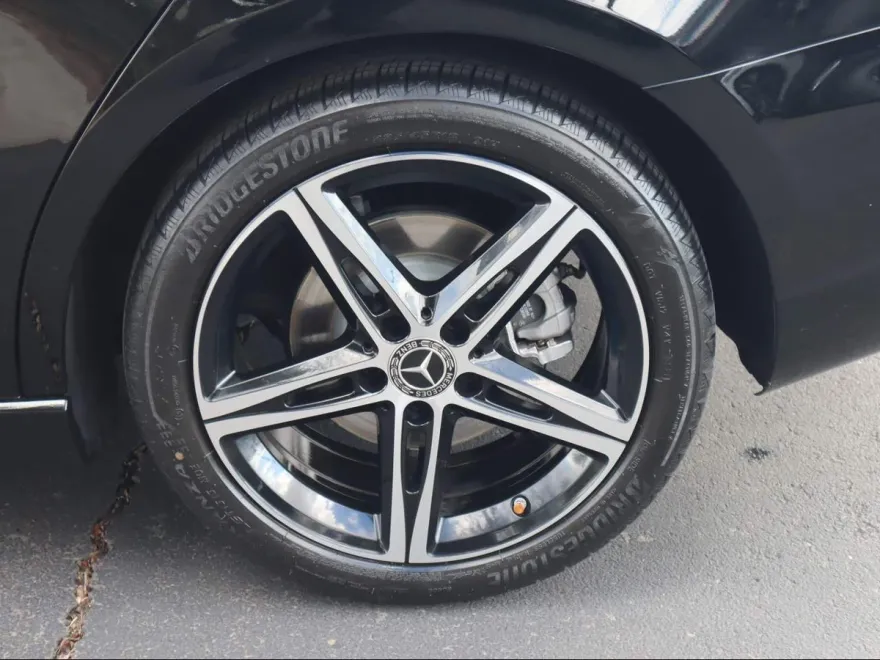 2022 Mercedes Benz A 220 photo 1