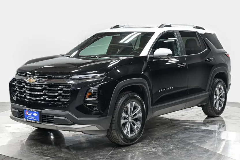 2025 Chevrolet Equinox LT photo 1