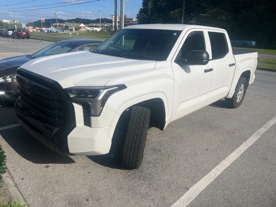 2023 Toyota Tundra SR photo 1