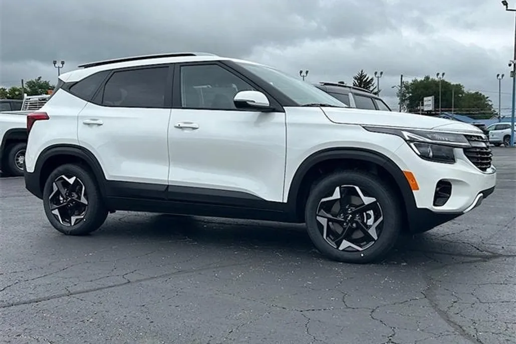 2026 Kia Seltos S photo 1
