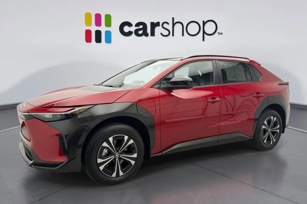 2024 Toyota bZ4X XLE photo 1