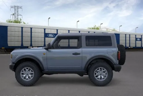 2025 Ford Bronco Badlands photo 3