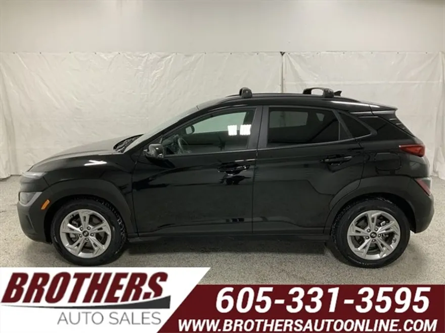 2023 Hyundai Kona SEL photo 1