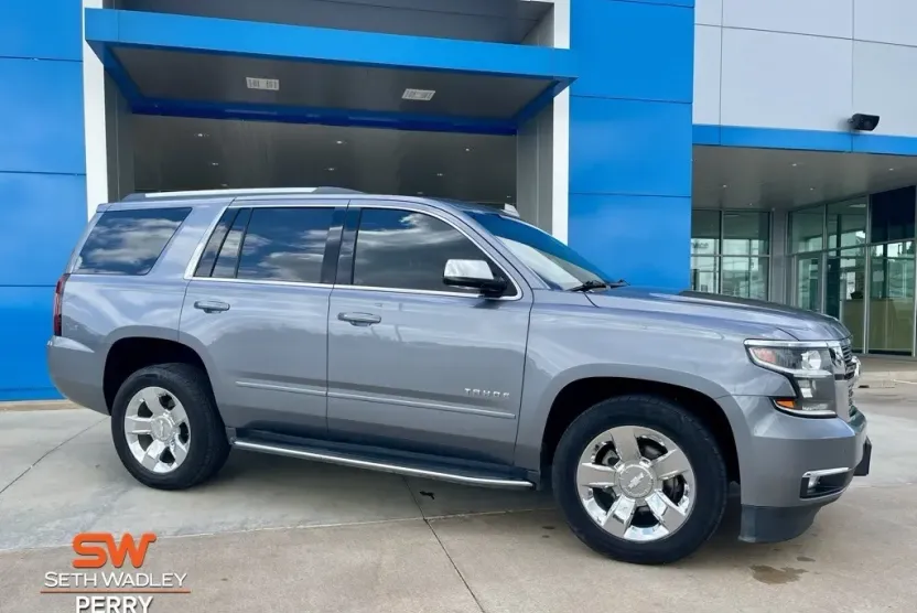 2018 Chevrolet Tahoe Premier photo 1