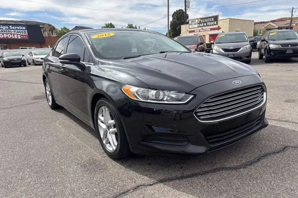 2016 Ford Fusion Hybrid SE photo 1