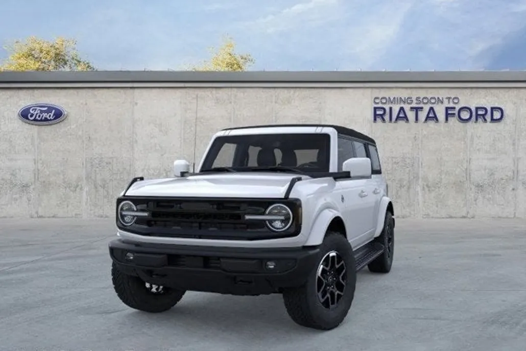 2025 Ford Bronco Outer Banks photo 1