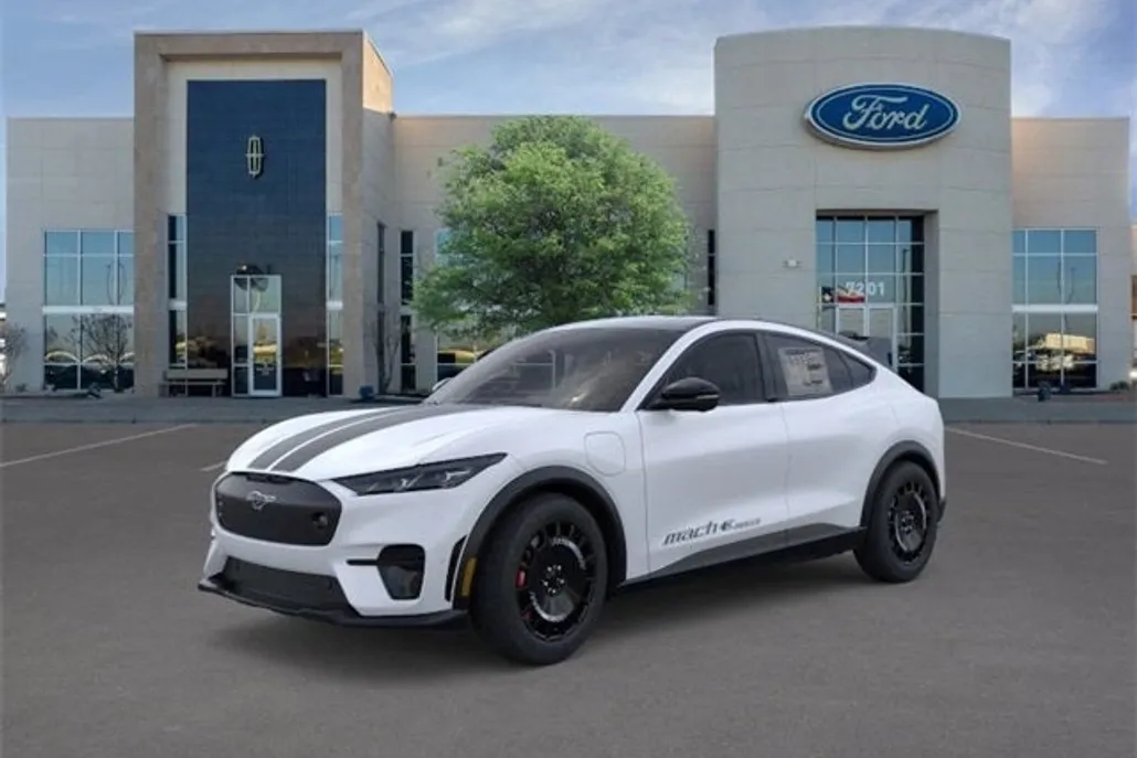 2025 Ford Mustang Mach-E GT photo 1
