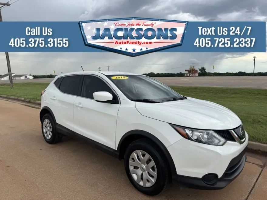 2019 Nissan Rogue Sport S photo 1