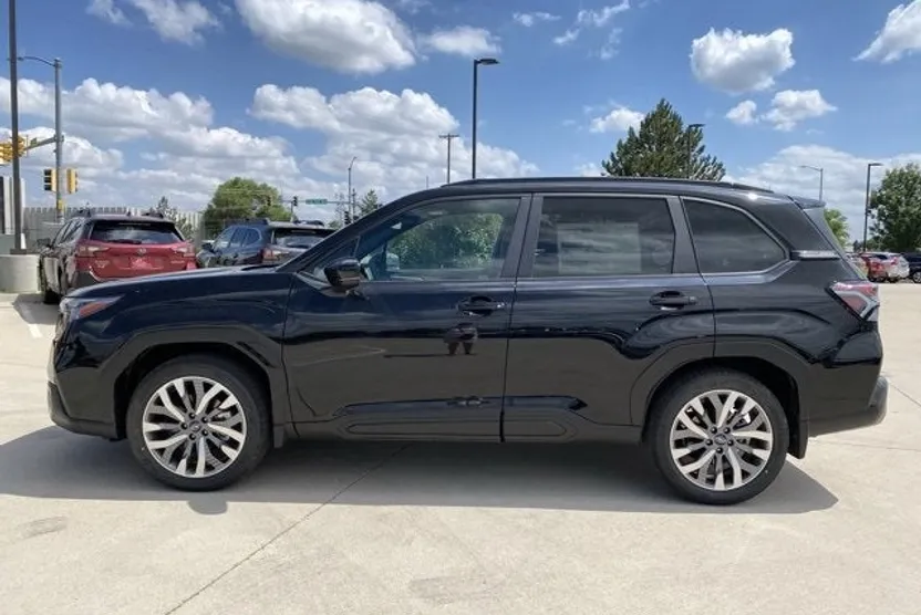 2025 Subaru Forester Touring photo 1