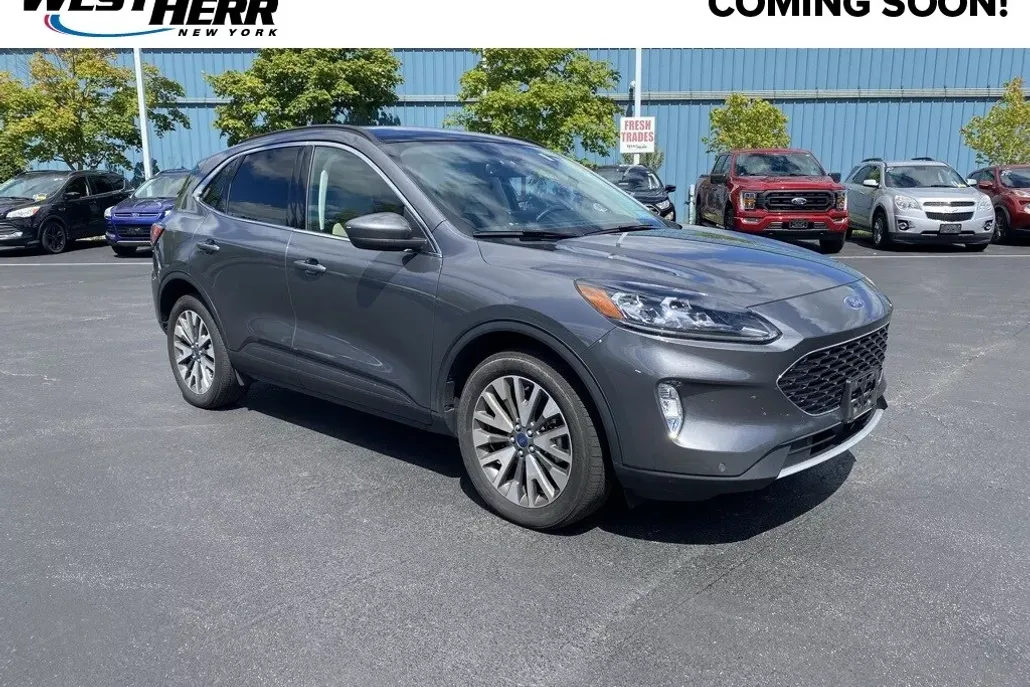 2022 Ford Escape Titanium photo 1