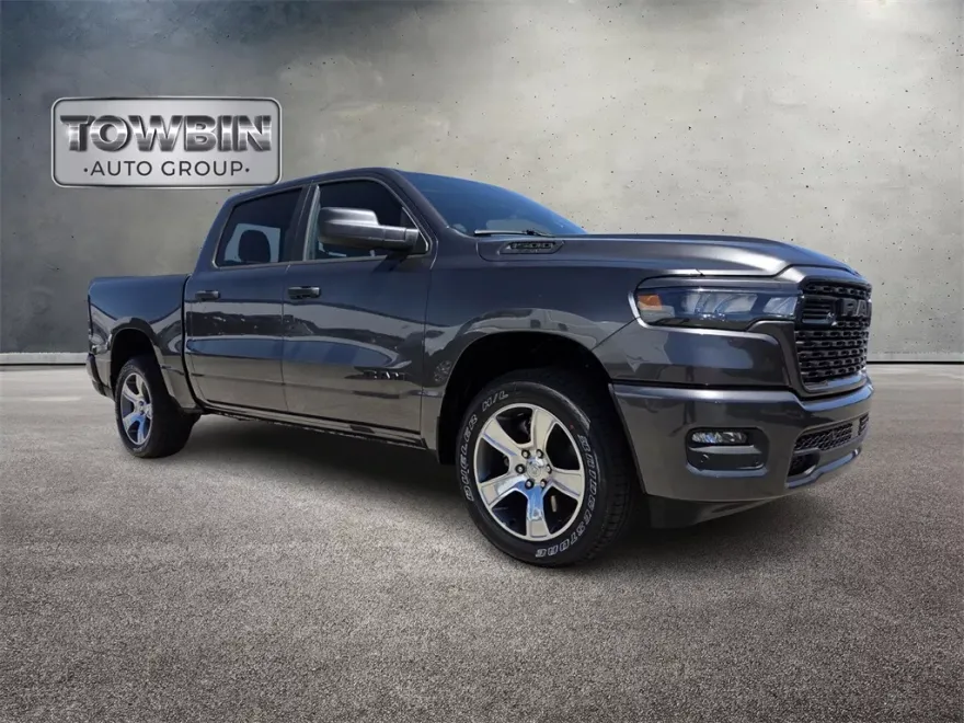 2025 Ram 1500 Tradesman photo 1