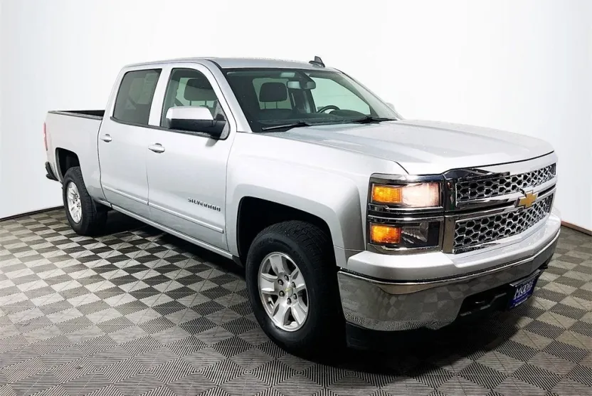 2015 Chevrolet Silverado 1500 LT photo 1