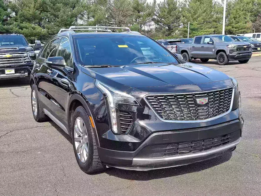 2021 Cadillac XT4 Premium Luxury photo 1