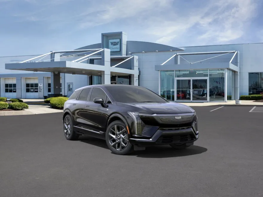 2025 Cadillac Optiq Luxury photo 1