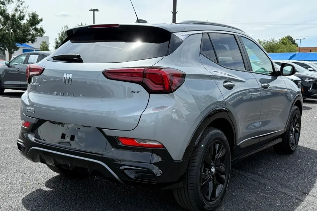 2024 Buick Encore GX Sport Touring photo 1