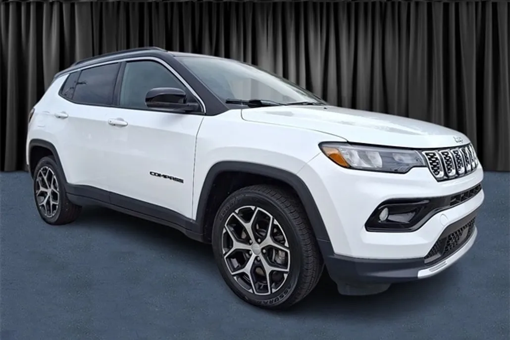 2024 Jeep Compass Limited photo 1