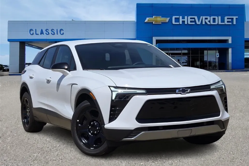 2024 Chevrolet Blazer EV photo 1